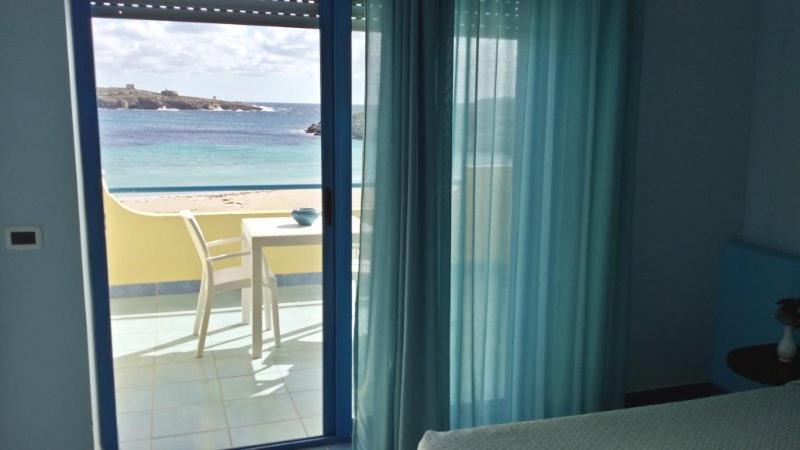 Hotel Baia Turchese ลัมเปดูซา ภายนอก รูปภาพ